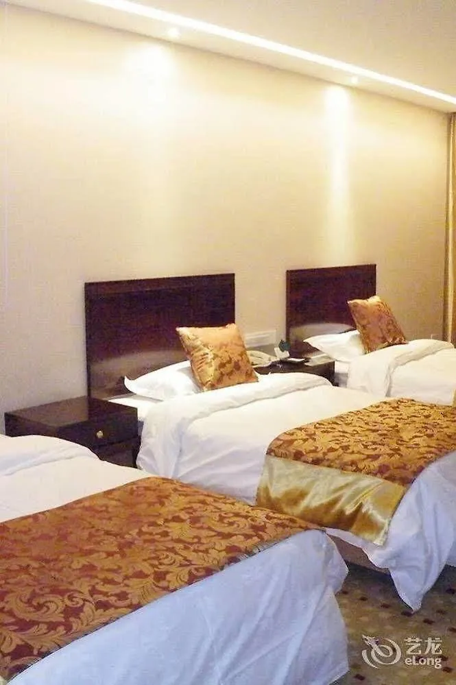 Henan Jinyuan Grand Hotel 开封 4*,  中国